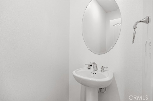 4132 S Canal Way, Ontario CA: https://media.crmls.org/medias/b89136c6-0beb-4b9e-b74d-607de55cf6aa.jpg