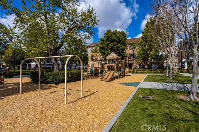 Detail Gallery Image 38 of 54 For 1512 Valencia Ave, Tustin,  CA 92782 - 2 Beds | 2/1 Baths