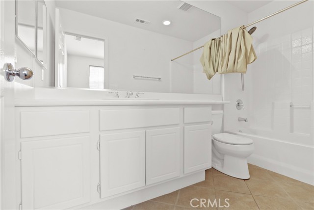 Detail Gallery Image 11 of 20 For 17384 Blue Ridge Ct, Riverside,  CA 92503 - 5 Beds | 2/2 Baths