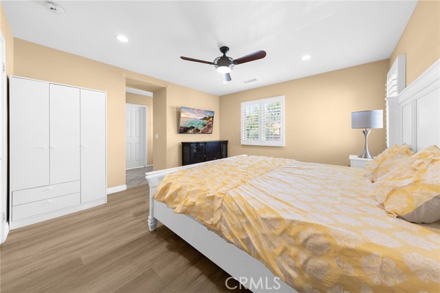 78 Keepsake, Irvine CA: https://media.crmls.org/medias/b892e33b-e91e-4bb4-b53a-ae992e5d81a8.jpg