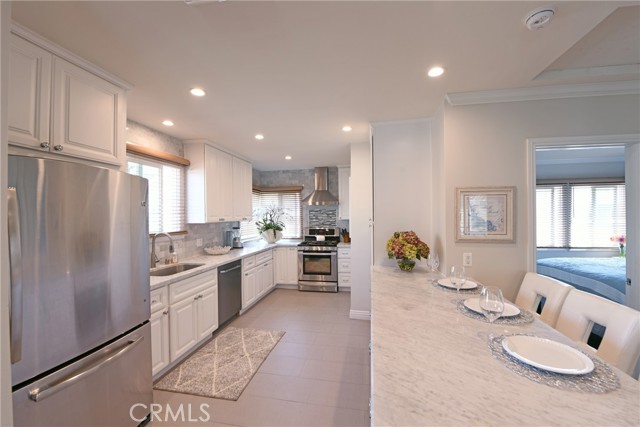 Detail Gallery Image 10 of 51 For 1319 Unit B W Bay Ave #B,  Newport Beach,  CA 92661 - 1 Beds | 1 Baths