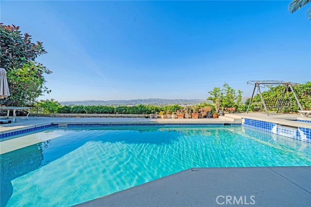 Detail Gallery Image 2 of 51 For 1520 via Los Coyotes, La Habra,  CA 90631 - 5 Beds | 3 Baths