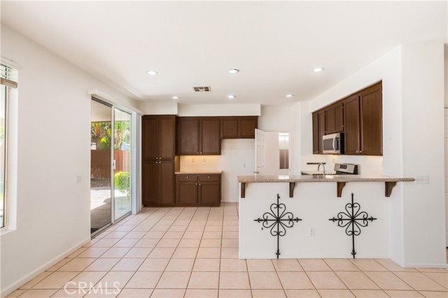 Detail Gallery Image 14 of 53 For 23664 Groveland Pl, Murrieta,  CA 92562 - 5 Beds | 3 Baths