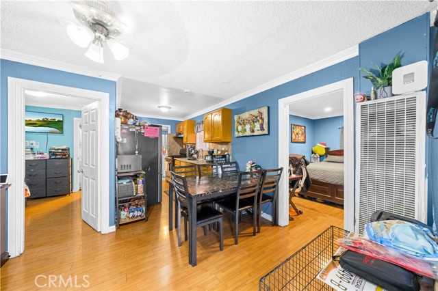 157 E 70th Street, Los Angeles CA: https://media.crmls.org/medias/b89354f3-2015-4c5b-9742-f4459ff284d0.jpg