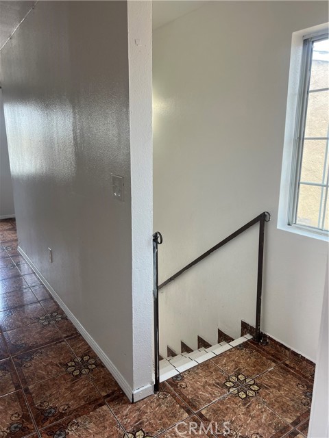 231 E 88th Place, Los Angeles CA: https://media.crmls.org/medias/b8936236-c3ee-4cdc-8b4d-ae6a53d12496.jpg