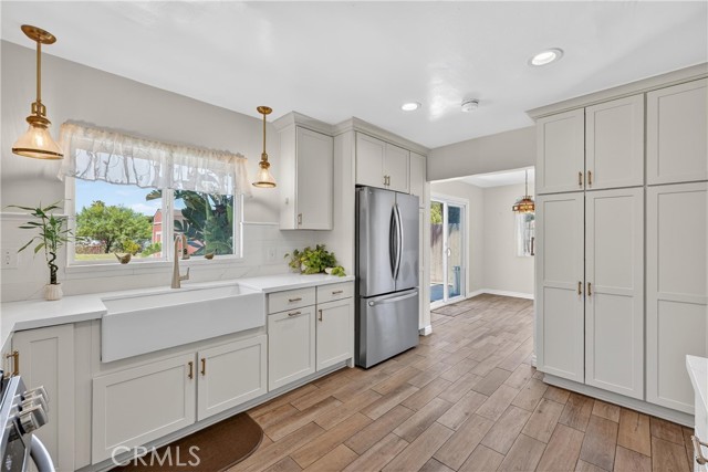 Image 14 of 63 For 357 Basetdale