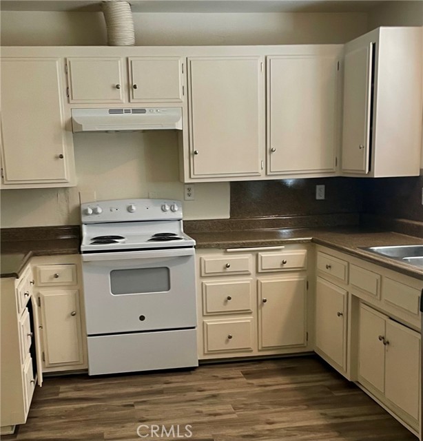 Detail Gallery Image 3 of 8 For 1041 Street Whittier Ave, Hemet,  CA 92543 - 3 Beds | 2 Baths