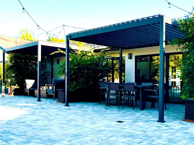 20301 Reaza Place, Woodland Hills CA: https://media.crmls.org/medias/b896371a-a556-44eb-bf1e-498b49cc6098.jpg