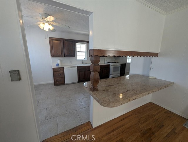 891 W Elberon Avenue, San Pedro CA: https://media.crmls.org/medias/b8966660-2849-409b-a146-cc504faa69ed.jpg