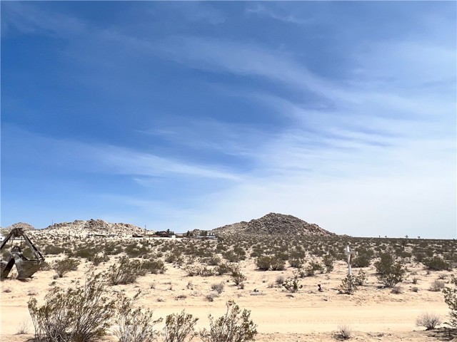 Detail Gallery Image 3 of 4 For 0 Cavetto Rd, Lucerne Valley,  CA 92356 - – Beds | – Baths