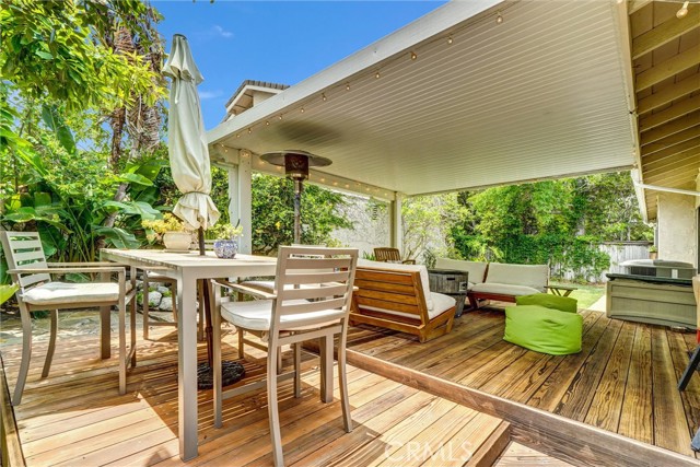1 Deerwood W, Irvine CA: https://media.crmls.org/medias/b8984067-a1d4-42b3-8658-b102f96157d6.jpg
