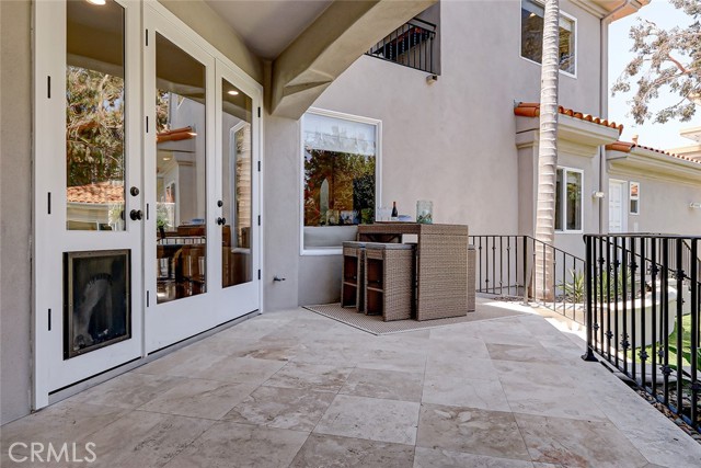 Detail Gallery Image 54 of 70 For 819 11th St, Manhattan Beach,  CA 90266 - 6 Beds | 5/2 Baths