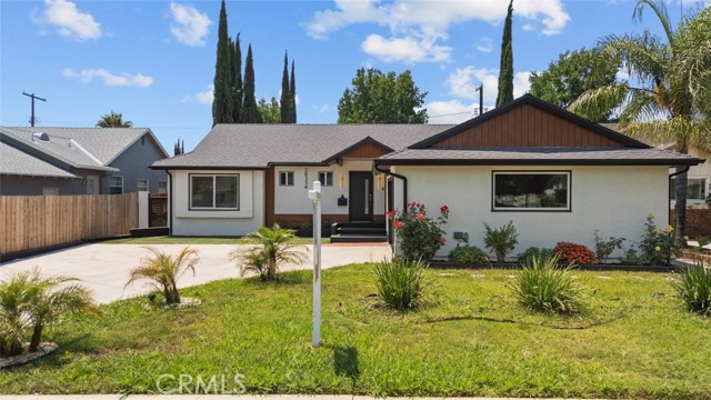 Detail Gallery Image 2 of 33 For 20356 Gresham St, Los Angeles,  CA 91306 - 4 Beds | 2/1 Baths