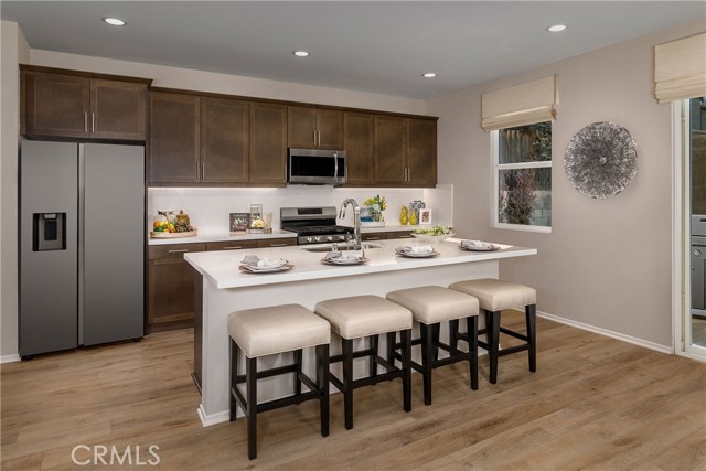 Detail Gallery Image 3 of 8 For 13139 Upland Ct, Hesperia,  CA 92344 - 4 Beds | 3 Baths