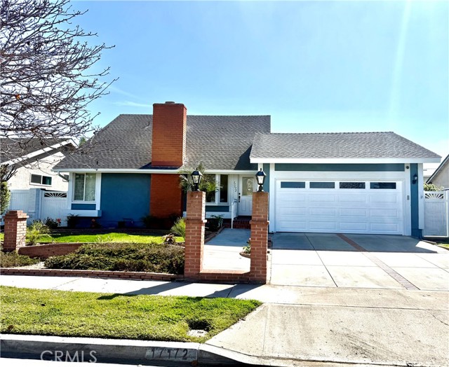 Detail Gallery Image 2 of 44 For 17172 Apel, Huntington Beach,  CA 92649 - 4 Beds | 3 Baths