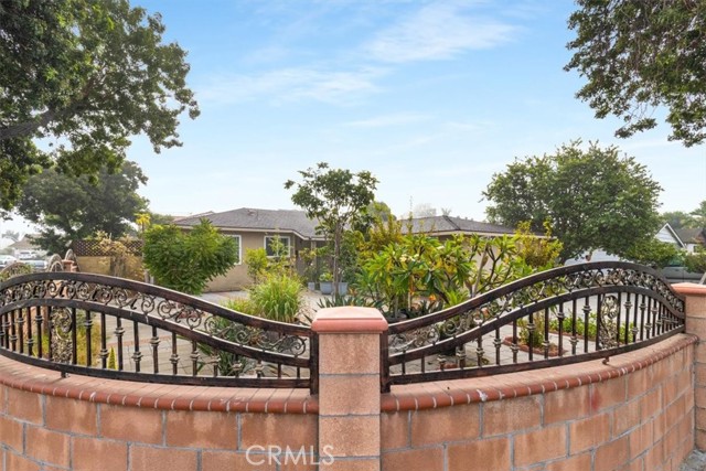 Detail Gallery Image 45 of 46 For 913 S Laurel St, Santa Ana,  CA 92704 - 4 Beds | 2 Baths