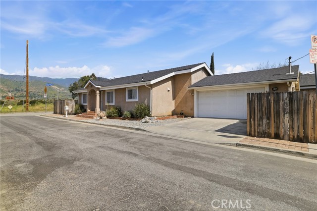 Detail Gallery Image 28 of 41 For 10744 Radwin Ave, Sunland,  CA 91040 - 3 Beds | 2 Baths