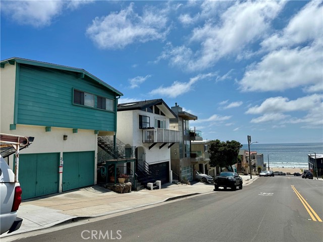 212 Marine Avenue, Manhattan Beach CA: https://media.crmls.org/medias/b89c9485-a462-41a2-836a-05dcc442c380.jpg