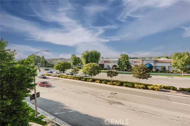24595 Town Center Drive, Valencia CA: https://media.crmls.org/medias/b89d76d6-813c-4fc4-addd-fa3360807409.jpg