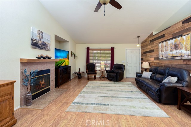 Detail Gallery Image 6 of 38 For 1220 Auburn St, Hemet,  CA 92545 - 3 Beds | 2 Baths