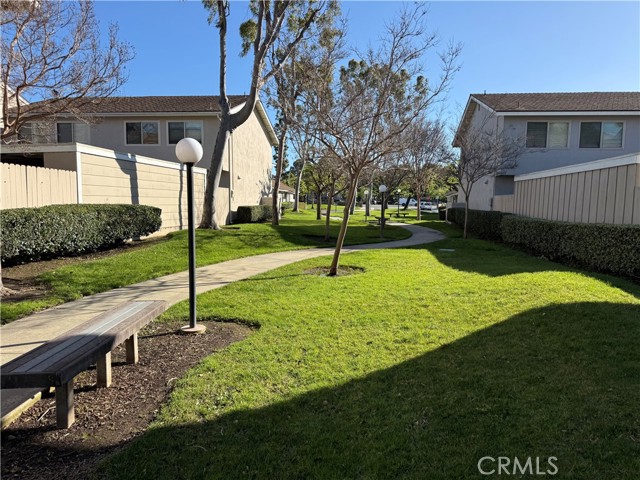 Detail Gallery Image 19 of 25 For 6672 Sun Dr #C,  Huntington Beach,  CA 92647 - 3 Beds | 1/1 Baths