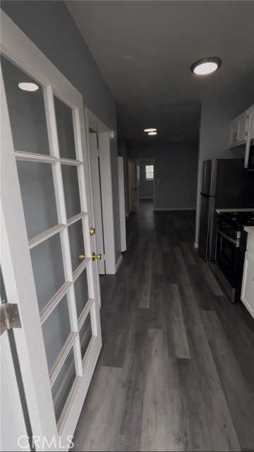Detail Gallery Image 2 of 17 For 1032 S Normandie Ave #202,  Los Angeles,  CA 90006 - 2 Beds | 1 Baths