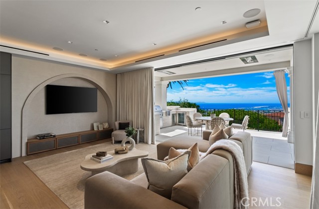 Detail Gallery Image 26 of 74 For 7 Sailview, Newport Coast,  CA 92657 - 7 Beds | 8/2 Baths