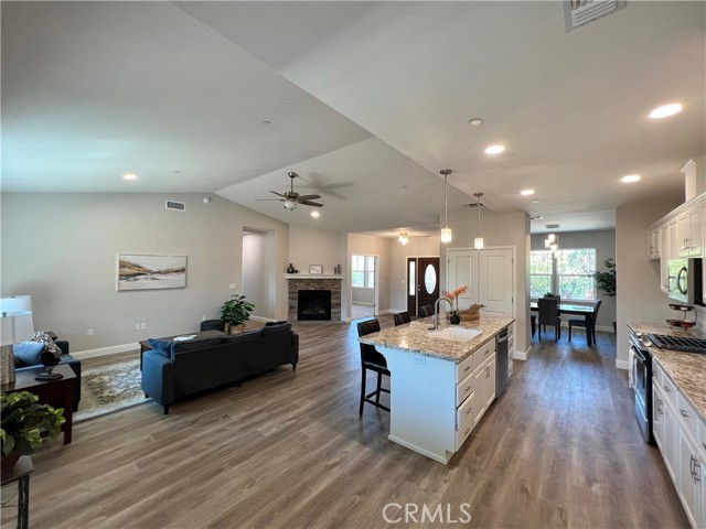 Detail Gallery Image 15 of 49 For 218 Sky Oaks Dr, Paradise,  CA 95969 - 3 Beds | 3 Baths