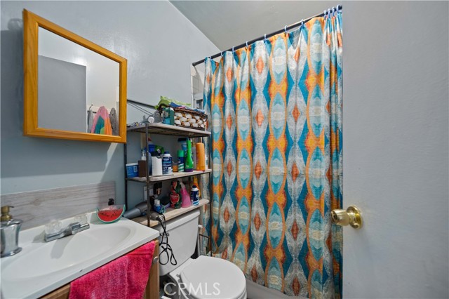Detail Gallery Image 16 of 35 For 13137 Terra Bella St, Pacoima,  CA 91331 - 3 Beds | 2 Baths