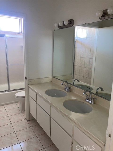 Detail Gallery Image 5 of 12 For 8505 Columbus Ave #315,  North Hills,  CA 91343 - 1 Beds | 1 Baths