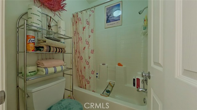 Detail Gallery Image 32 of 46 For 27903 Baneberry #10,  Valencia,  CA 91354 - 3 Beds | 3 Baths