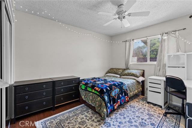 19853 Drasin Drive, Canyon Country CA: https://media.crmls.org/medias/b8a0b8f2-5aa1-4fed-b68c-f130d0a452c6.jpg