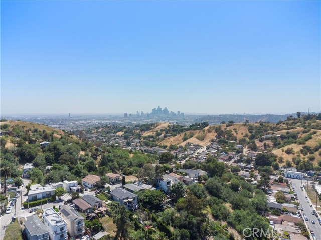4142 Mercury Avenue, Los Angeles CA: https://media.crmls.org/medias/b8a10e8b-f955-415e-a7f9-1cb12c6e0109.jpg
