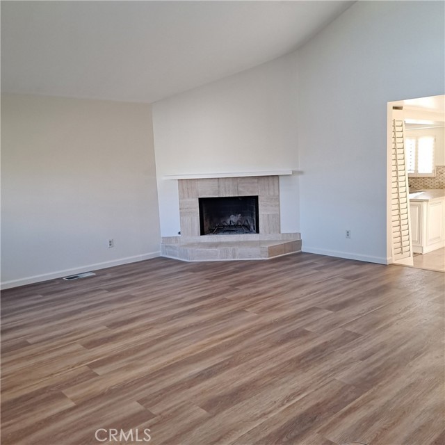 Front Image Thumbnail for CRSB25249768