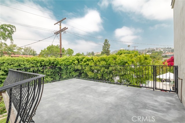 Detail Gallery Image 38 of 39 For 1949 N Catalina Street, –,  CA 90027 - 6 Beds | 5 Baths