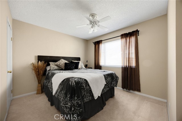 17381 Yorkshire Avenue, Yorba Linda CA: https://media.crmls.org/medias/b8a312bd-e9cd-4fc8-91bb-81830b8ecf79.jpg