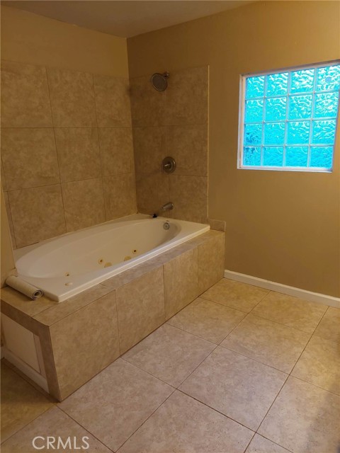 Detail Gallery Image 9 of 21 For 6884 Calaveras St, Nice,  CA 95464 - 3 Beds | 2 Baths