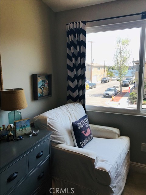 Detail Gallery Image 15 of 29 For 75 Claremont, Long Beach,  CA 90803 - 4 Beds | 4 Baths