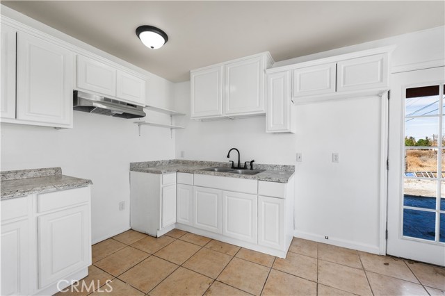 Detail Gallery Image 12 of 33 For 43331 Fairglen Rd, Lancaster,  CA 93535 - 3 Beds | 1 Baths