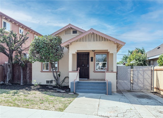 2686 Carleton Ave, Los Angeles, CA 90065