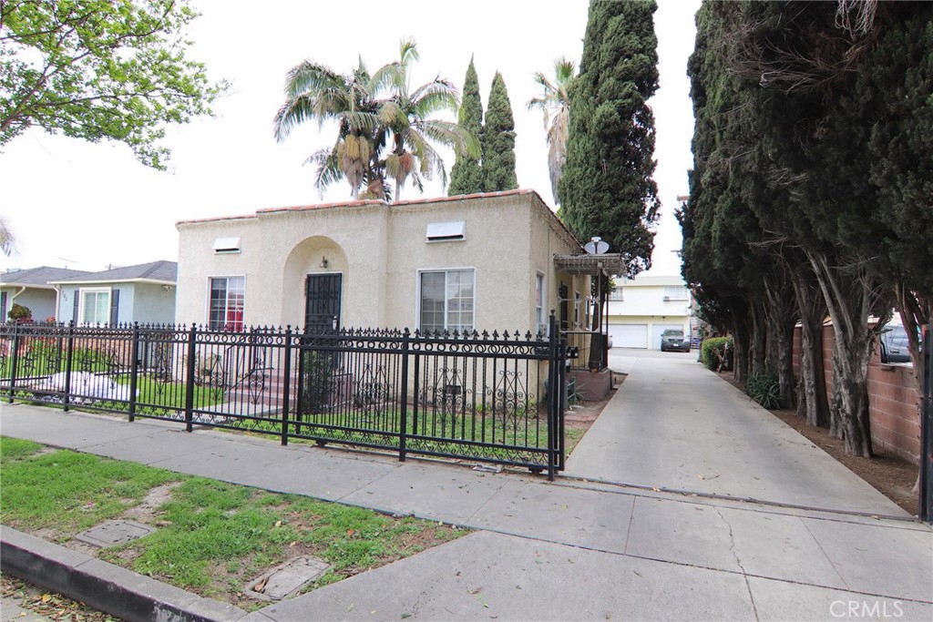 2789 Laurel Place, South Gate, CA 90280