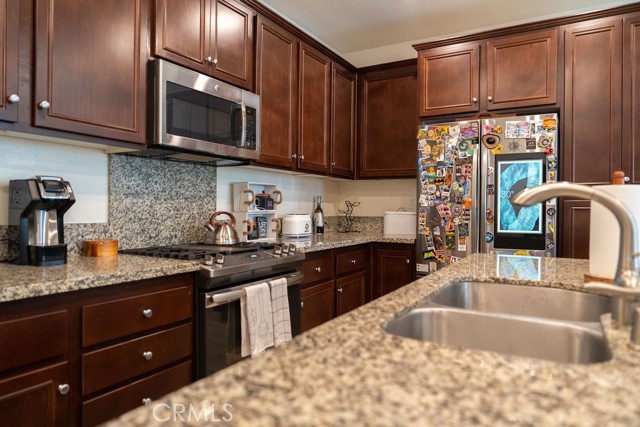 40438 Calle Real, Murrieta CA: https://media.crmls.org/medias/b8a8e8e0-8494-4f66-8cae-03f9822a2141.jpg