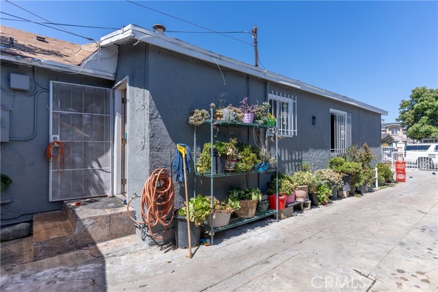 Image 3 for 8131 Holmes Ave, Los Angeles, CA 90001