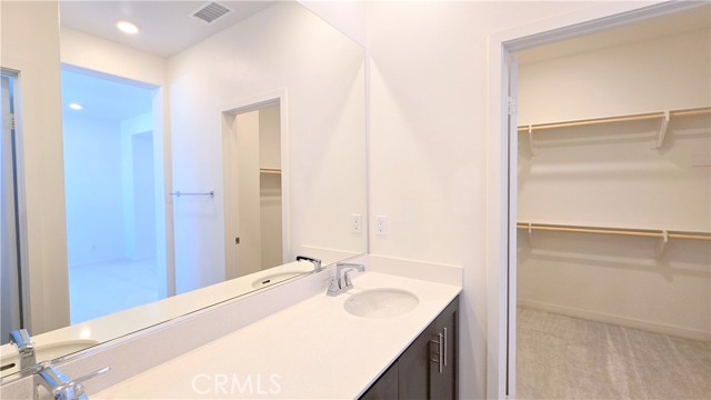 3942 Lavine Way, Corona CA: https://media.crmls.org/medias/b8a9b25a-f59f-42c9-86a9-30329af0aa04.jpg