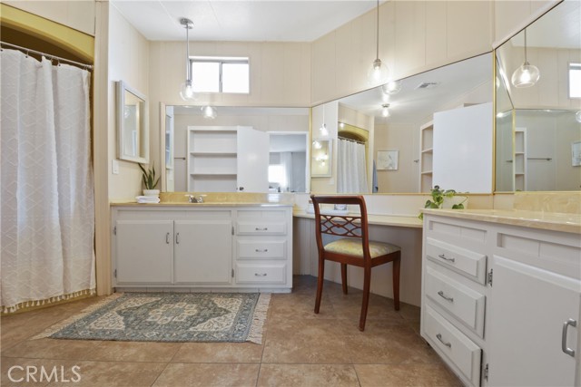 Detail Gallery Image 12 of 20 For 11250 Beach Bld #100,  Stanton,  CA 90680 - 2 Beds | 2 Baths