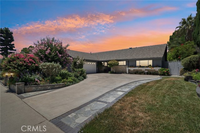Detail Gallery Image 32 of 42 For 12131 Woodley Ave, Granada Hills,  CA 91344 - 4 Beds | 2/1 Baths