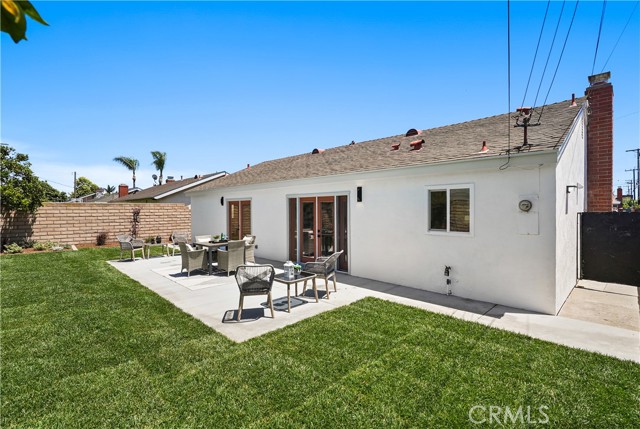 5021 Dovewood Drive, Huntington Beach CA: https://media.crmls.org/medias/b8aa41ef-2367-49b1-a376-71d2d32a6e30.jpg