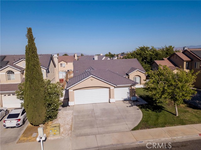 Detail Gallery Image 6 of 44 For 12969 Bullet Ave, Victorville,  CA 92392 - 4 Beds | 2 Baths