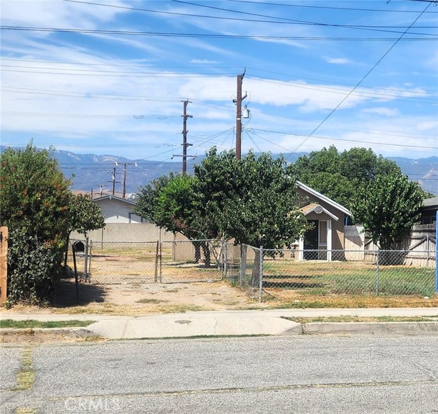 Detail Gallery Image 2 of 30 For 1090 W Evans St, San Bernardino,  CA 92411 - 1 Beds | 1 Baths
