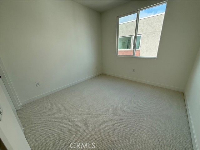 693 S Lyon Street, Santa Ana CA: https://media.crmls.org/medias/b8ab80e5-822c-4695-9cfb-149bee5a0b9d.jpg